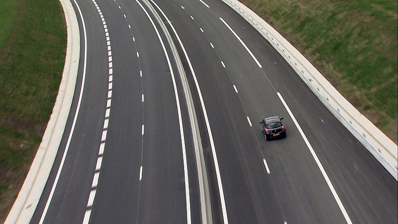 Forjadores del maana - T2 - Episodio 1: El transporte por carretera del futuro  - ver ahora