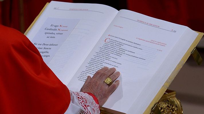 Los 133 cardenales prestan juramento previo al cónclave
