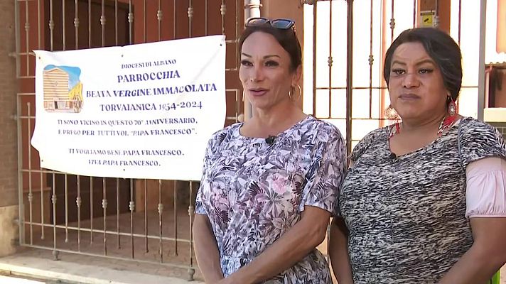 Telediario 2 - Fieles trans, pendientes del nuevo papa: "Solo pedimos respeto e inclusión"