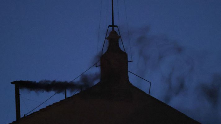Telediario 2 - La primera fumata del cónclave es negra: no hay acuerdo para escoger al próximo papa