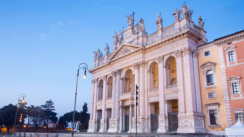 Preparada la basílica de San Juan de Letrán - Telediario 2 | Ver