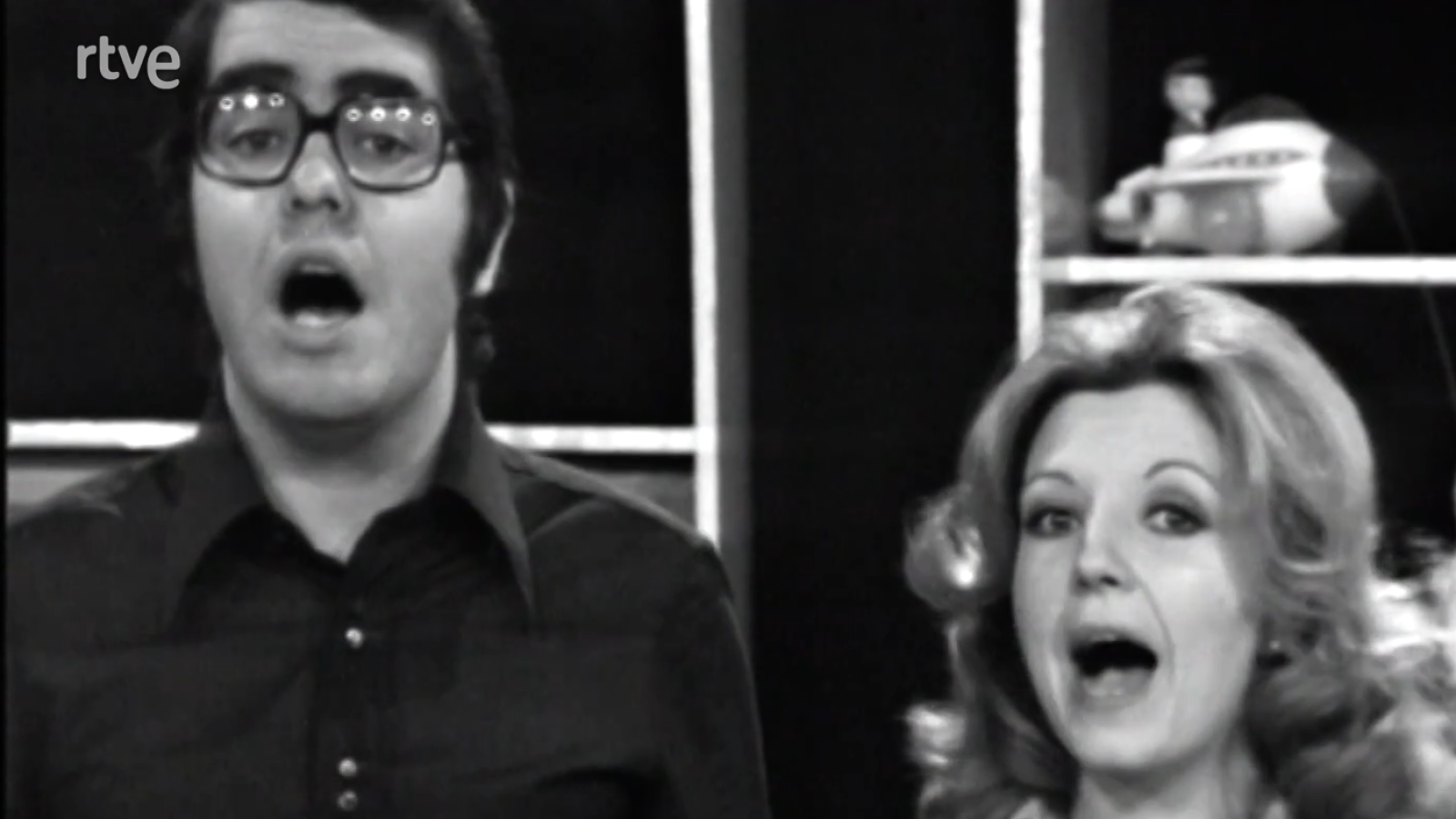 La casa del reloj - Cosas diferentes (Parte 1)