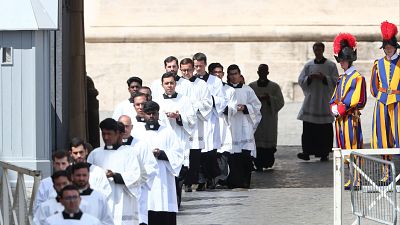 Los j�venes curas opinan sobre el futuro de la Iglesia