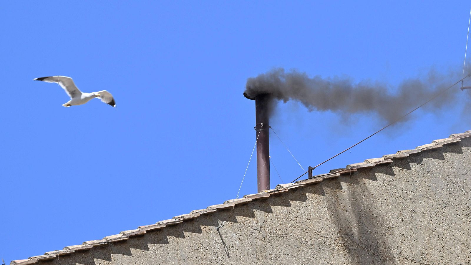 Segundo día de cónclave: la elección se extiende a la cuarta votación | Ver