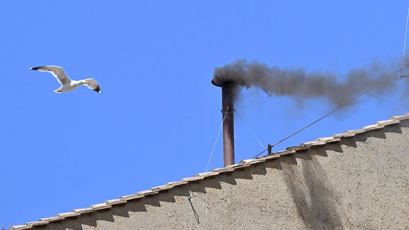 Segundo día de cónclave: la elección se extiende a la cuarta votación | Ver