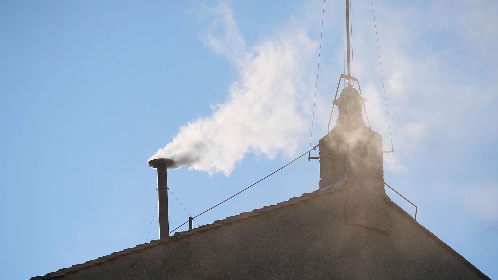 La fumata es blanca: hay nuevo papa | Ver