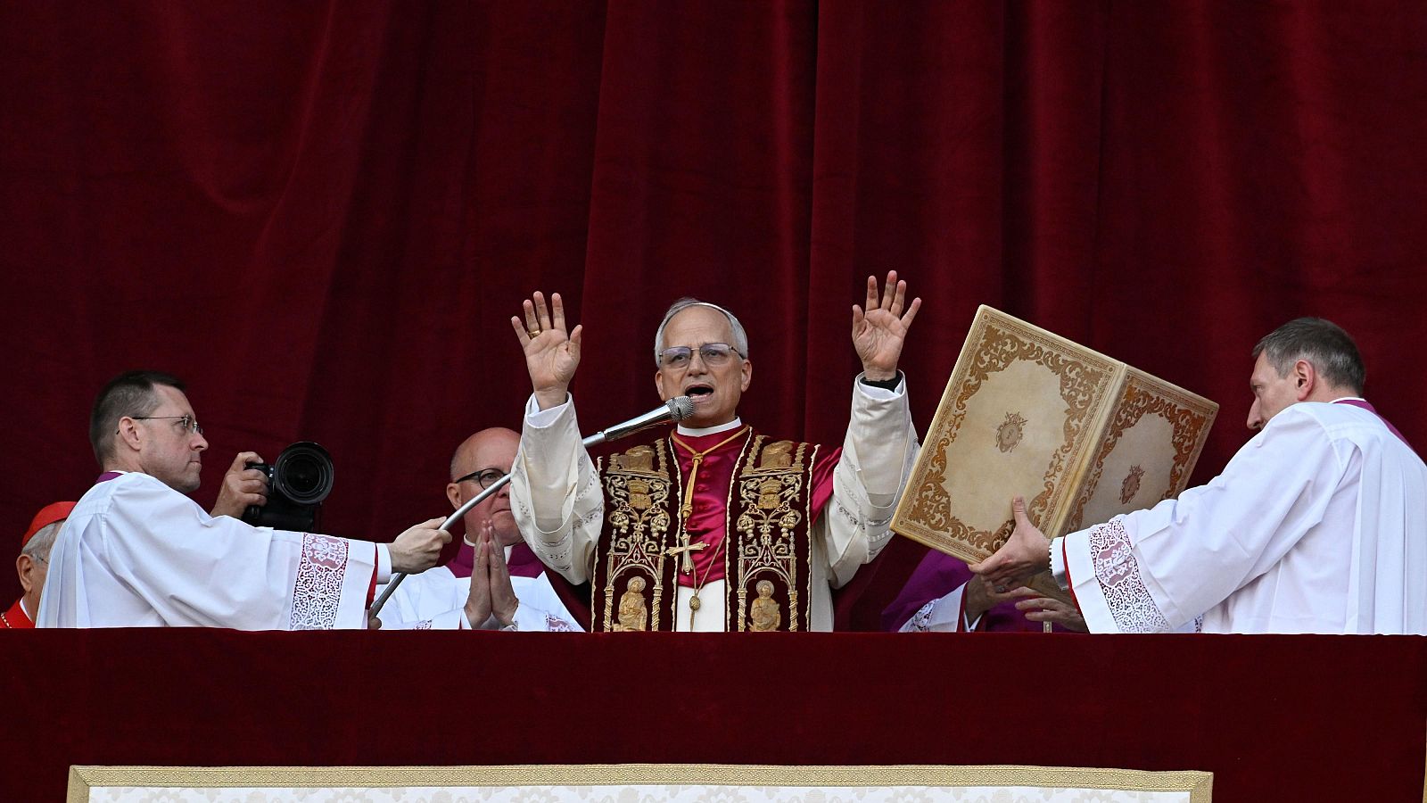 Miguel Ángel Martín Juárez: "El papa en un hombre integrador" | Ver