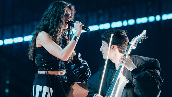 Eurovisión - Abor & Tynna (Alemania) con "Baller"