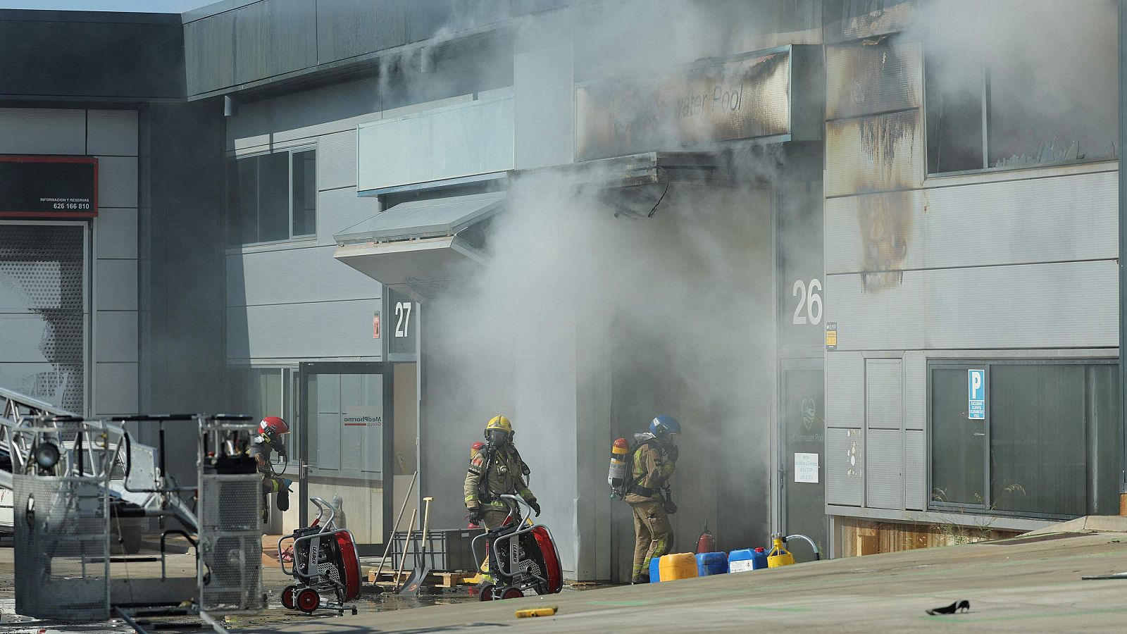 Una nube tóxica en Vilanova i la Geltrú obliga a confinar cinco municipios - Fin de semana 24h | Ver