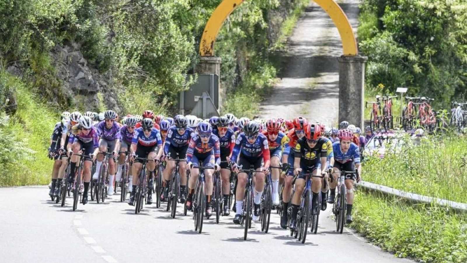Ciclismo - Vuelta España Femenina. 7ª etapa: La Robla - Alto de Cotobello. Asturias - ver ahora
