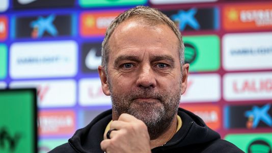 Flick ve "listos" a sus jugadores para el Clsico tras la decepcin en Champions: "La Liga es el ttulo ms honesto"