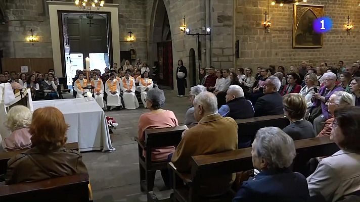 L'Informatiu - La comunitat peruana celebra l'elecció del nou papa