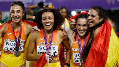 El equipo femenino del 4x100 de España logra una histórica plata en el Mundial de relevos de Cantón