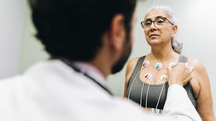 Telediario Fin de Semana - Desarrollan un chaleco que mejora la detección de arritmias