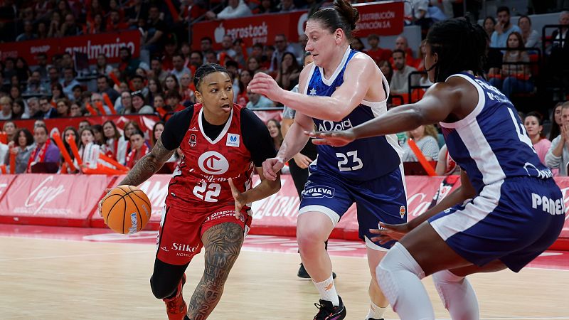 Valencia Basket asalta el Príncipe Felipe y conquista su tercera Liga Femenina consecutiva