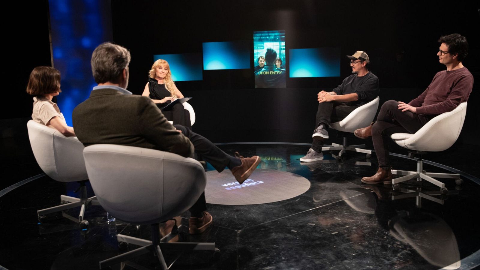 Versión española - Upon entry  (Coloquio) - ver ahora