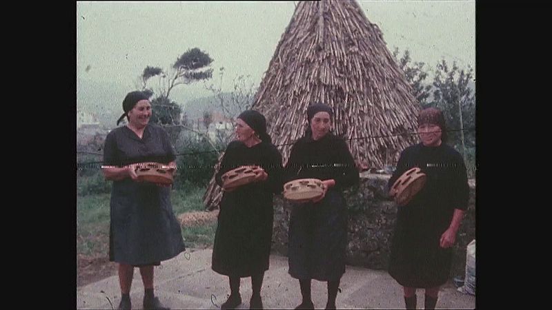 La poesía popular oral de las ‘cantareiras’ - Telexornal - Galicia | Ver