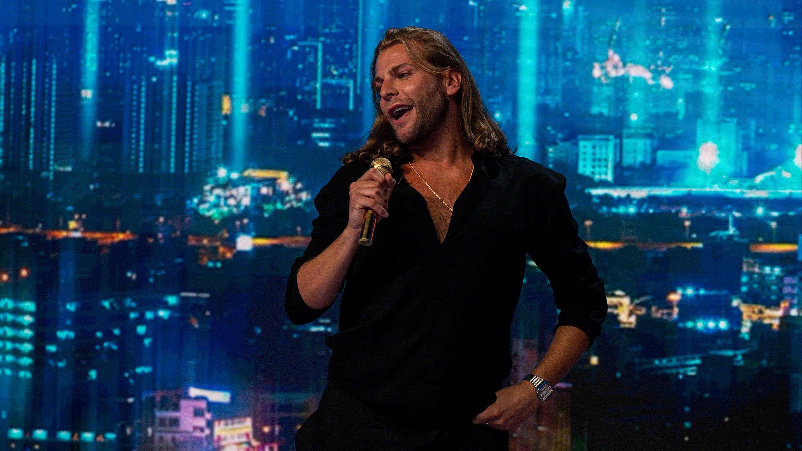 Eduardo Navarrete versiona "Suavemente" de Elvis Crespo como lo haría Rocío Jurado - That's My Jam | Ver