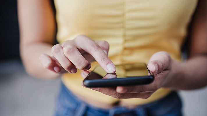 Telediario 2 - El Gobierno quiere frenar el 'spam' telefónico comercial