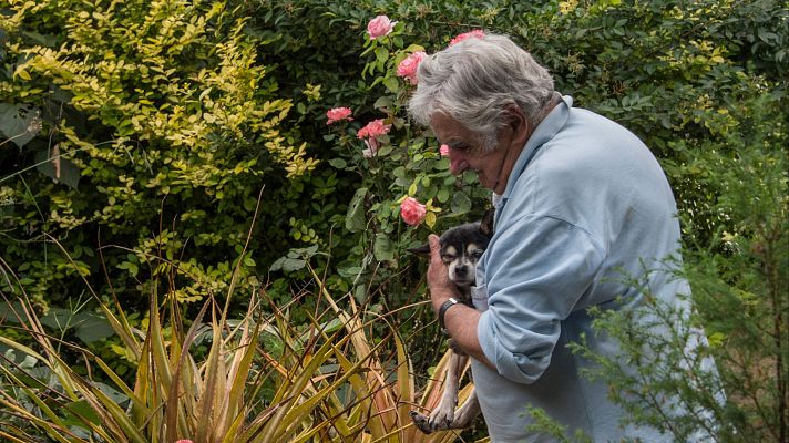 Informativo 24h - El expresidente de Uruguay José Mujica muere a los 89 años por un cáncer de esófago