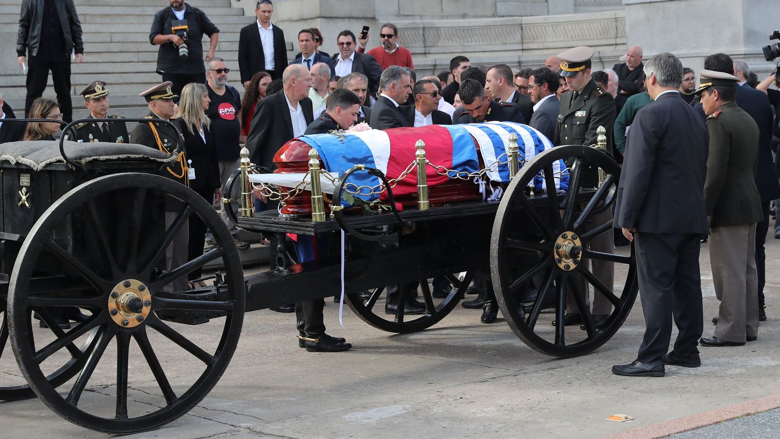 Uruguay despide a Mujica con honores y gratitud | Ver