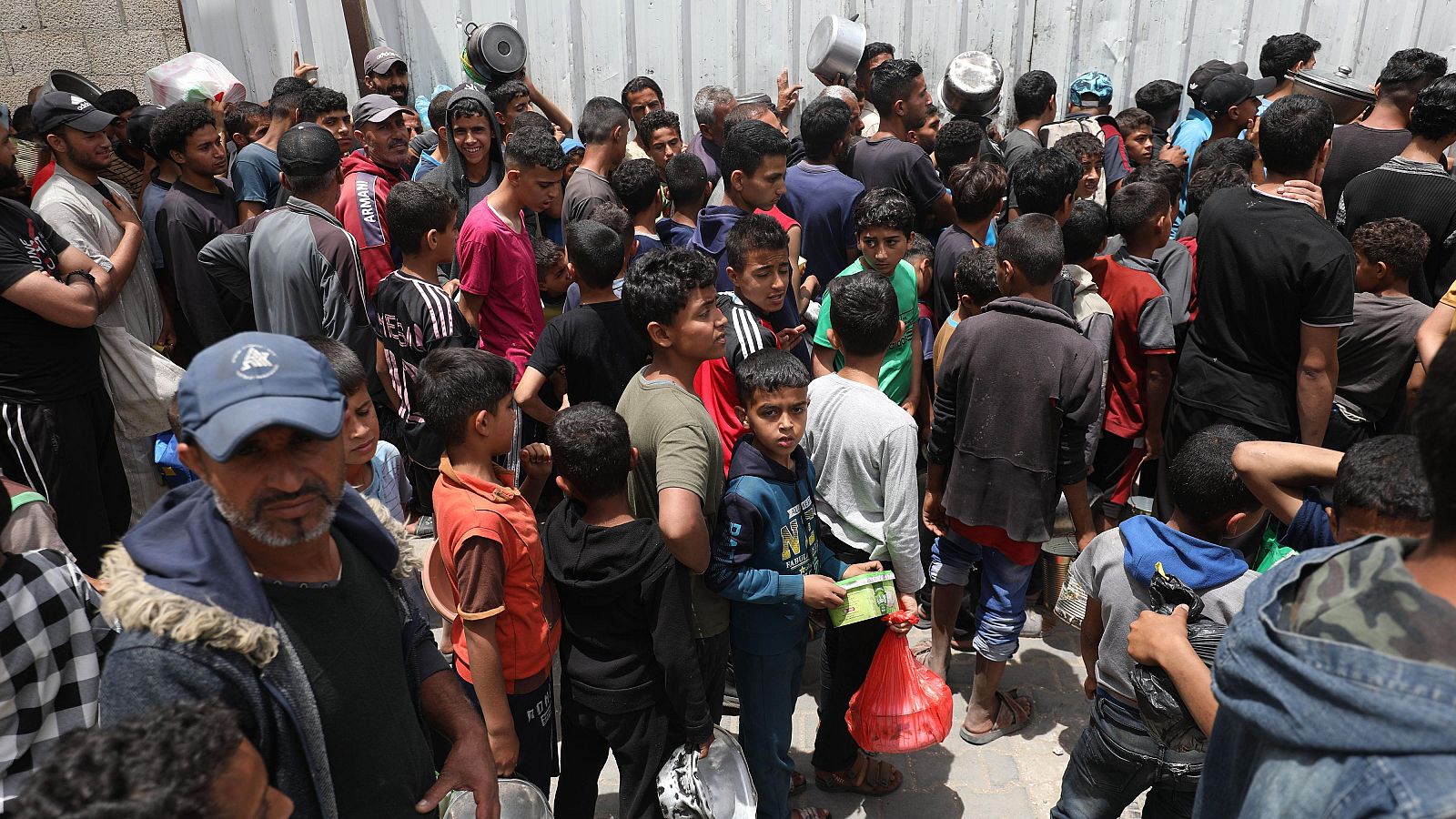 Gaza cumple 10 semanas de crisis humanitaria - La tarde en 24h | Ver