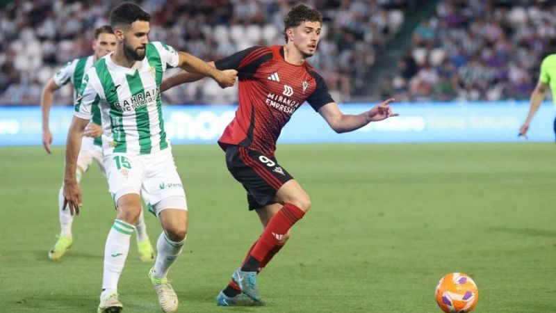 El Mirandés asalta Córdoba y aprieta la lucha por el ascenso a dos jornadas del final de la Segunda División
