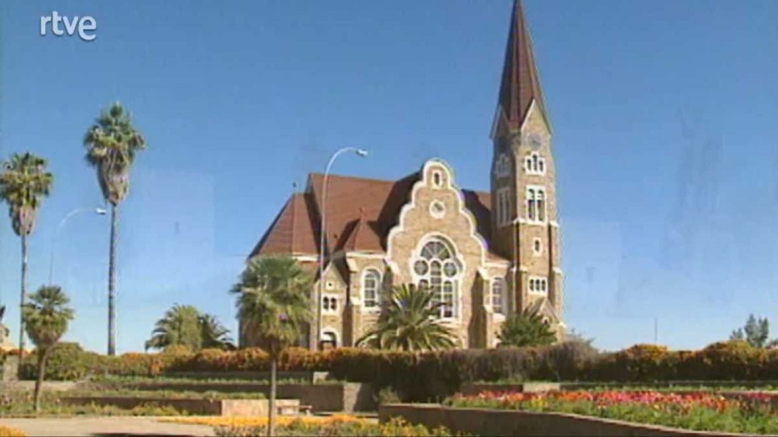 En portada - Namibia, aguas prohibidas - Fue noticia en el Archivo de RTVE | Ver