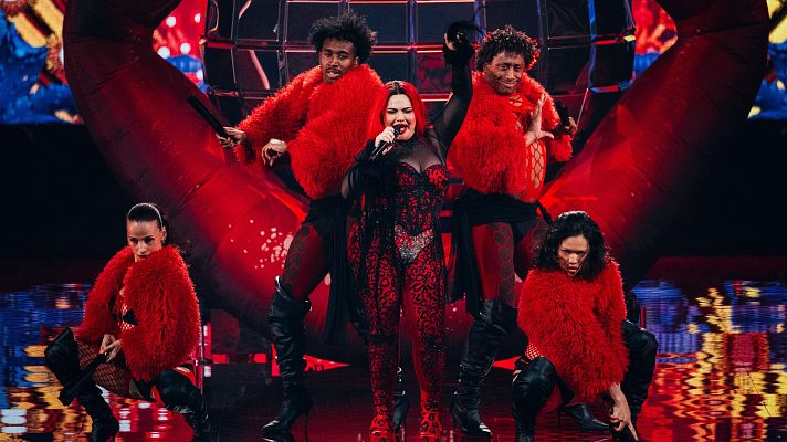 Eurovisión - Miriana Conte (Malta) con "SERVING"