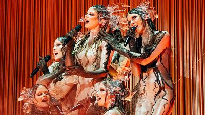 Tautumeitas (Letonia) con "Bur man laimi"