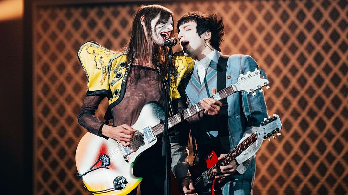 Eurovisión - Lucio Corsi (Italia) con "Volevo essere un duro"