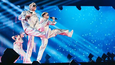 VAEB (Islandia) con "RA"