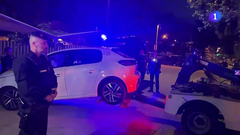 Un ferit greu, hospitalitzat a l'UCI, per l'atropellament massiu a Cornellà - L'Informatiu | Veure