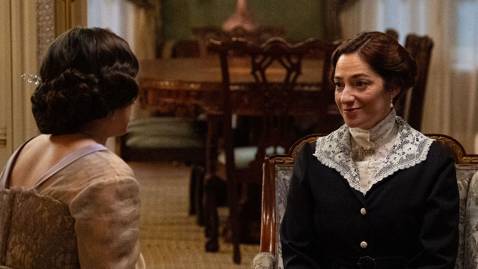 La Promesa - Martina explica a Eugenia la prohibición de ver a Cruz