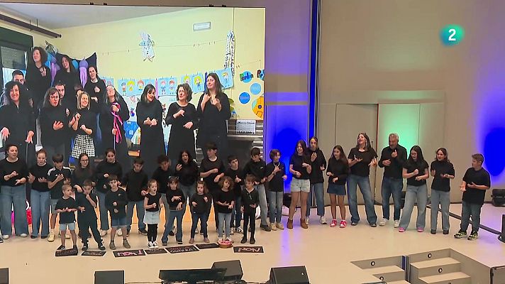 En lengua de signos - Concurso de la FAXPG "Cantamos con las manos"