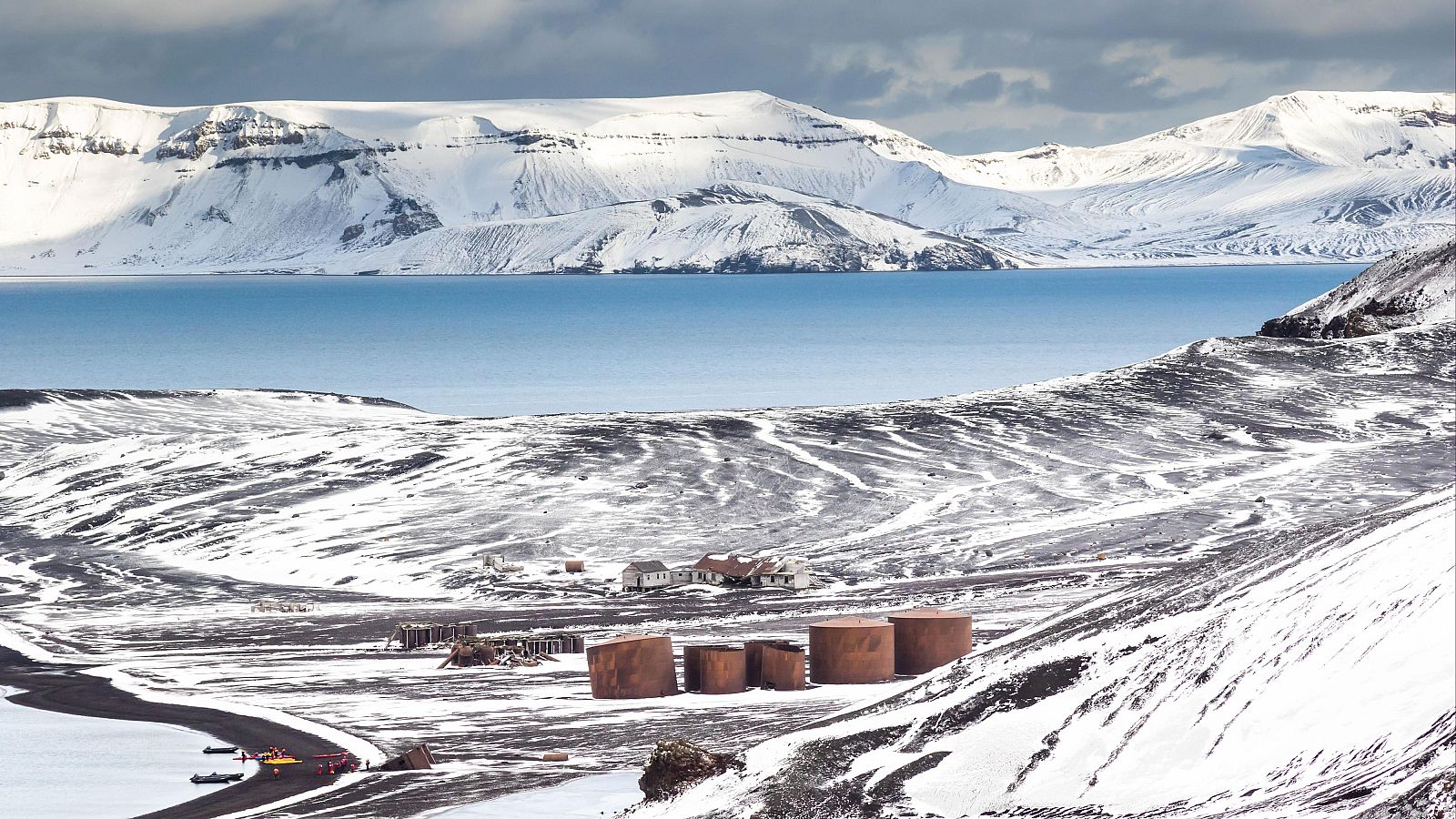 Crece el turismo en la Antártida - Telediario 2 | Ver