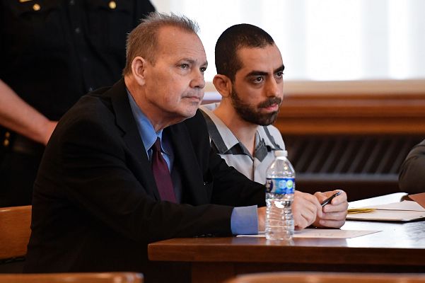  - El atacante del escritor Salman Rushdie es condenado a 25 años de cárcel por su intento de asesinato