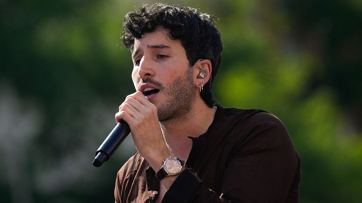 Telediario 2 - Sebastián Yatra nos invita a la calma y a la reflexión en su último disco: 'Milagro'