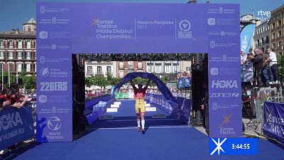 Guillem Montiel logra el oro europeo en la prueba de media distancia de triatlón