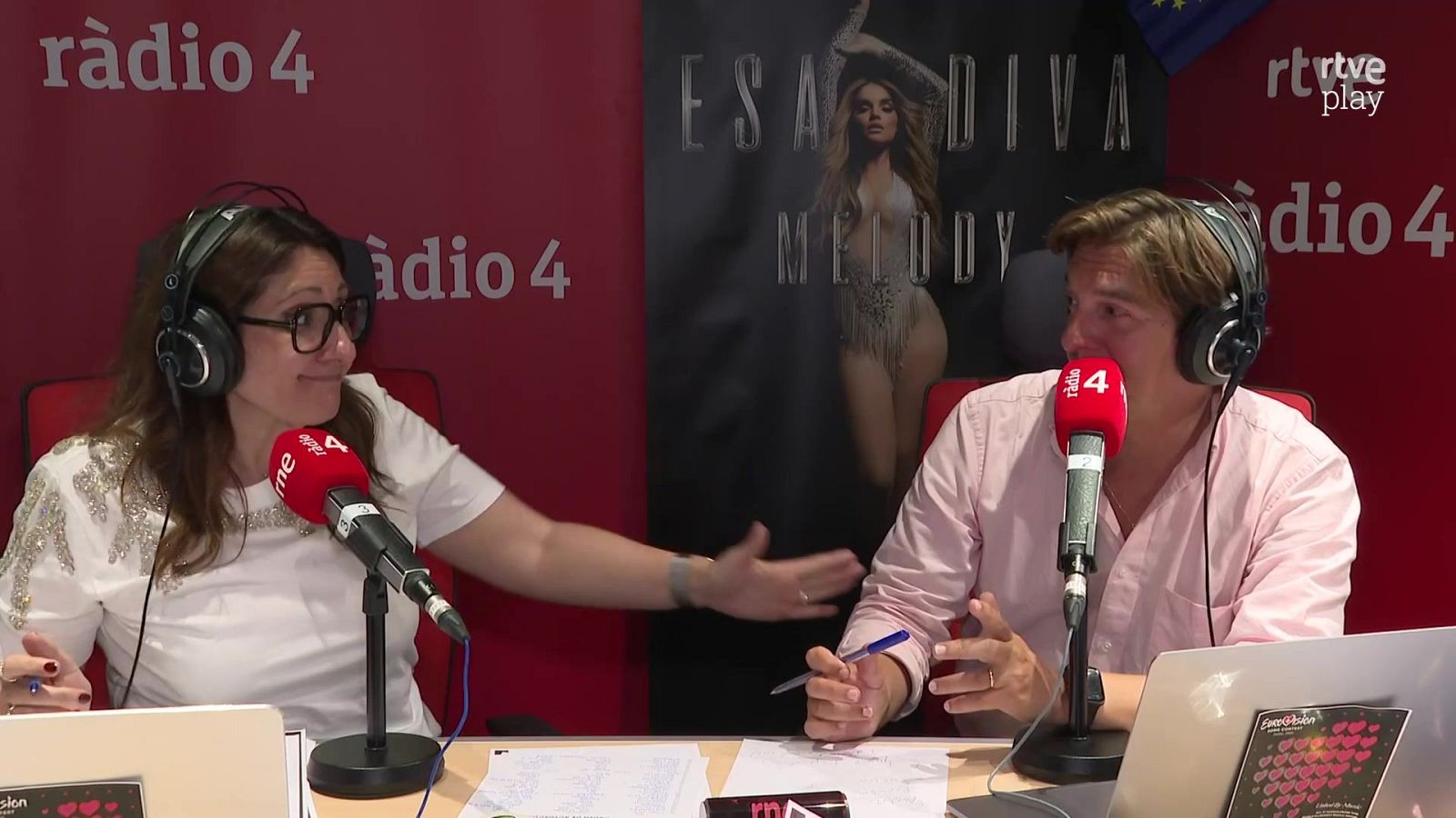 Gaudeix de la Final d’Eurovisió 2025 amb els comentaris en català de Sònia Urbano i Xavi Martínez, en directe des dels estudis de Ràdio 4.