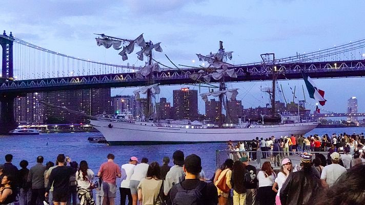 Fin de semana 24h - Dos tripulantes mueren en el choque de un buque escuela mexicano contra el puente de Brooklyn