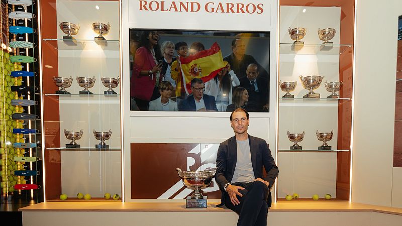 Rafa Nadal inaugura un nuevo espacio dedicado a Roland Garros en su museo