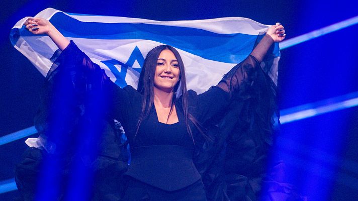 Telediario 2 - Israel recibe a la representante en Eurovisión, Yuval Raphael, como una heroína
