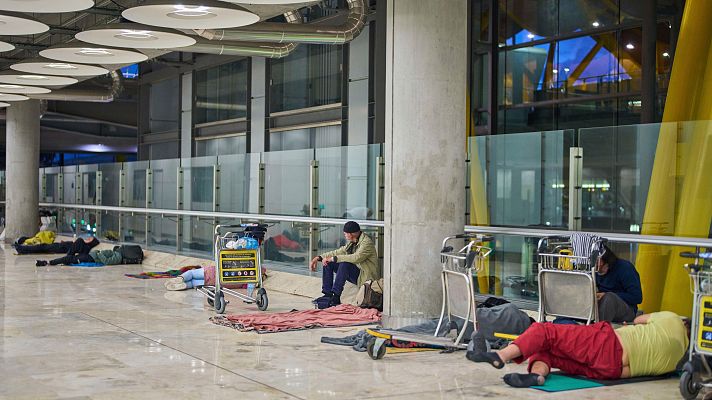 Telediario 2 - Aena pide una reunión con Almeida para abordar la situación en Barajas