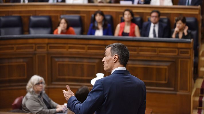Informativo 24h - PP y Vox cargan contra el gobierno en la sesión de control por la "corrupción"