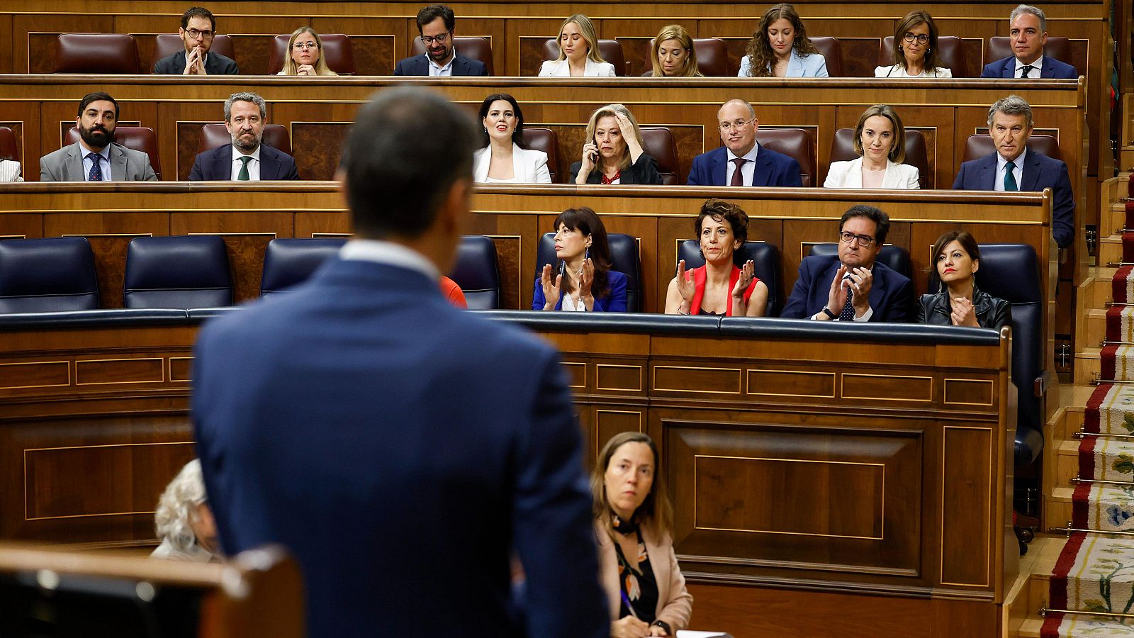 Sánchez carga contra Feijóo por su "falta de humanidad" con Gaza - Telediario 1 | Ver