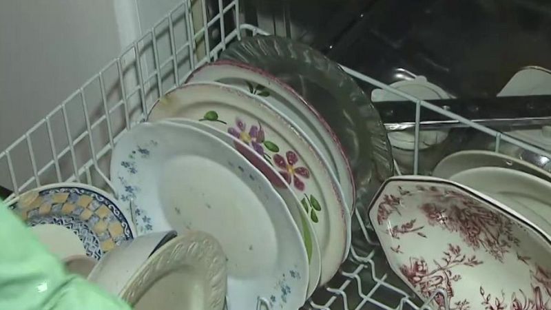 Condenado a pagar a su exmujer por no colaborar en casa - Mañaneros 360 | Ver