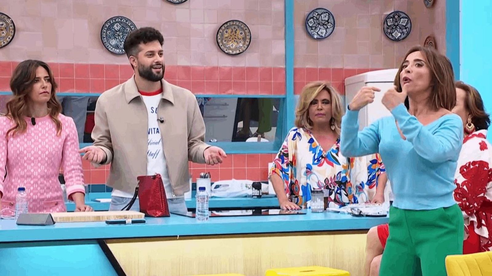 La familia de la tele - Programa 14: Entreacto - ver ahora