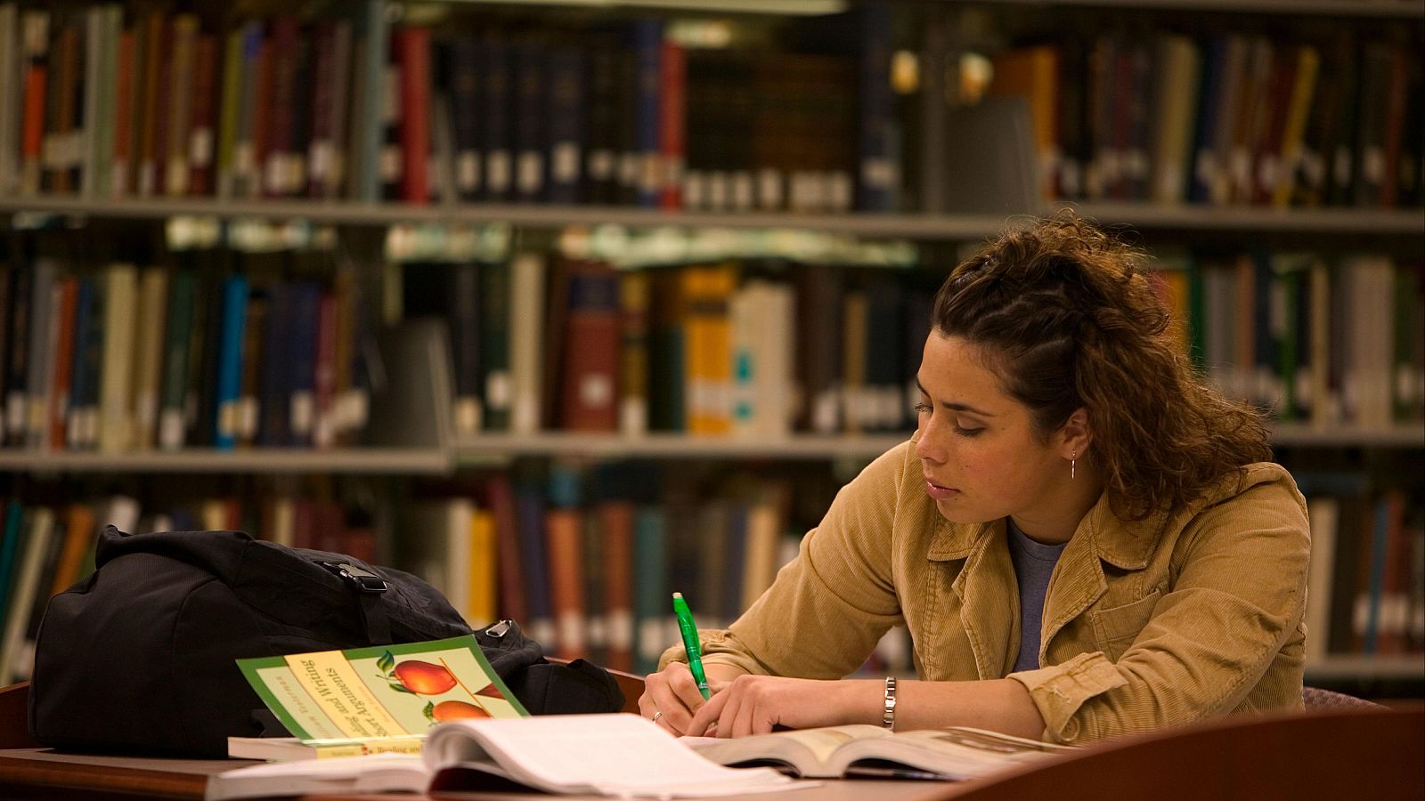 Los alumnos se preparan a contrarreloj la nueva Selectividad | Ver