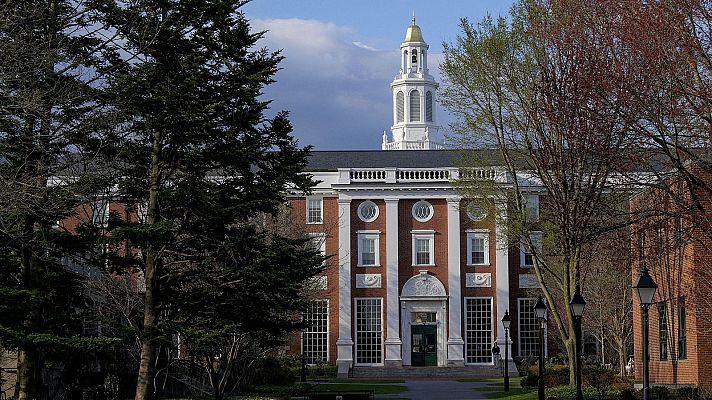 Telediario Matinal - EE.UU. prohíbe a Harvard matricular a estudiantes extranjeros